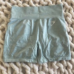 GYMSHARK shorts light icy blue.